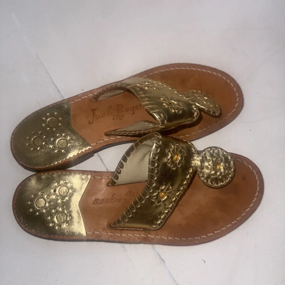Jack Rogers Gold Leather Preppy Medallion Old Money Sandals USA Women's Size 4
